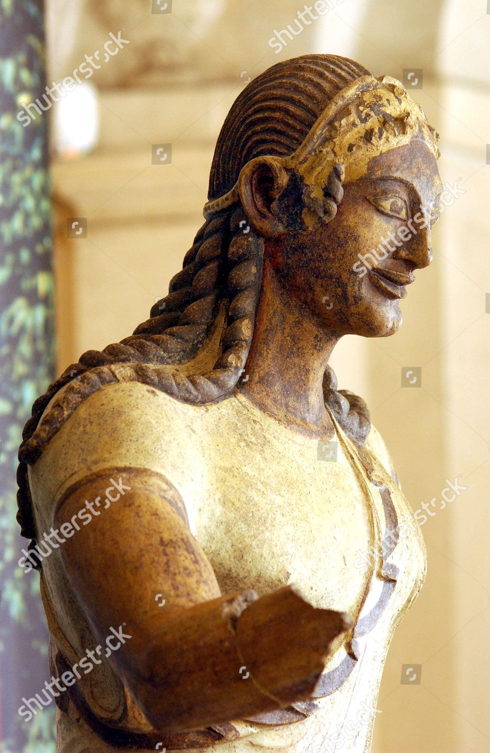etruscan sculpture apollo