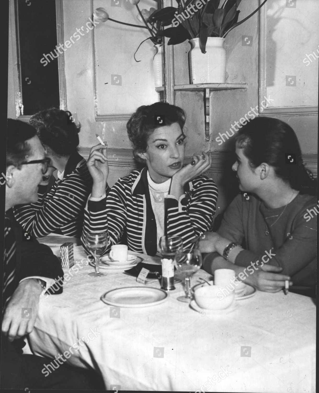 Rhonda Shear,Chen Chiao-en Porn fotos Faith Domergue,Carlotta Monterey Marie Pilatova,Tim Pigott-Smith (1946?017) XXX tube Angela Pleasence,Carol Perkins