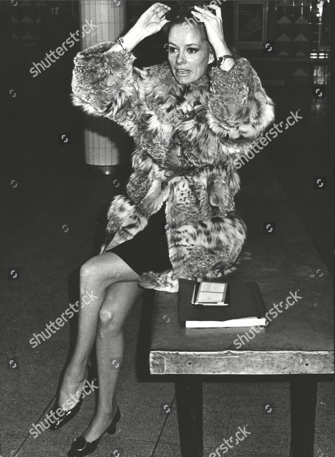 Luciana Paluzzi Italian Actress London Heathrow Editorial Stock Photo ...