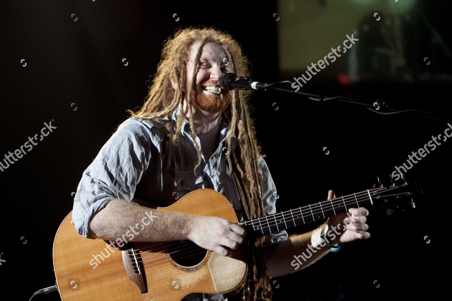 Newton Faulkner Performs Hmv Hammersmith Apollo On のエディトリアルストック写真 ストック画像 Shutterstock