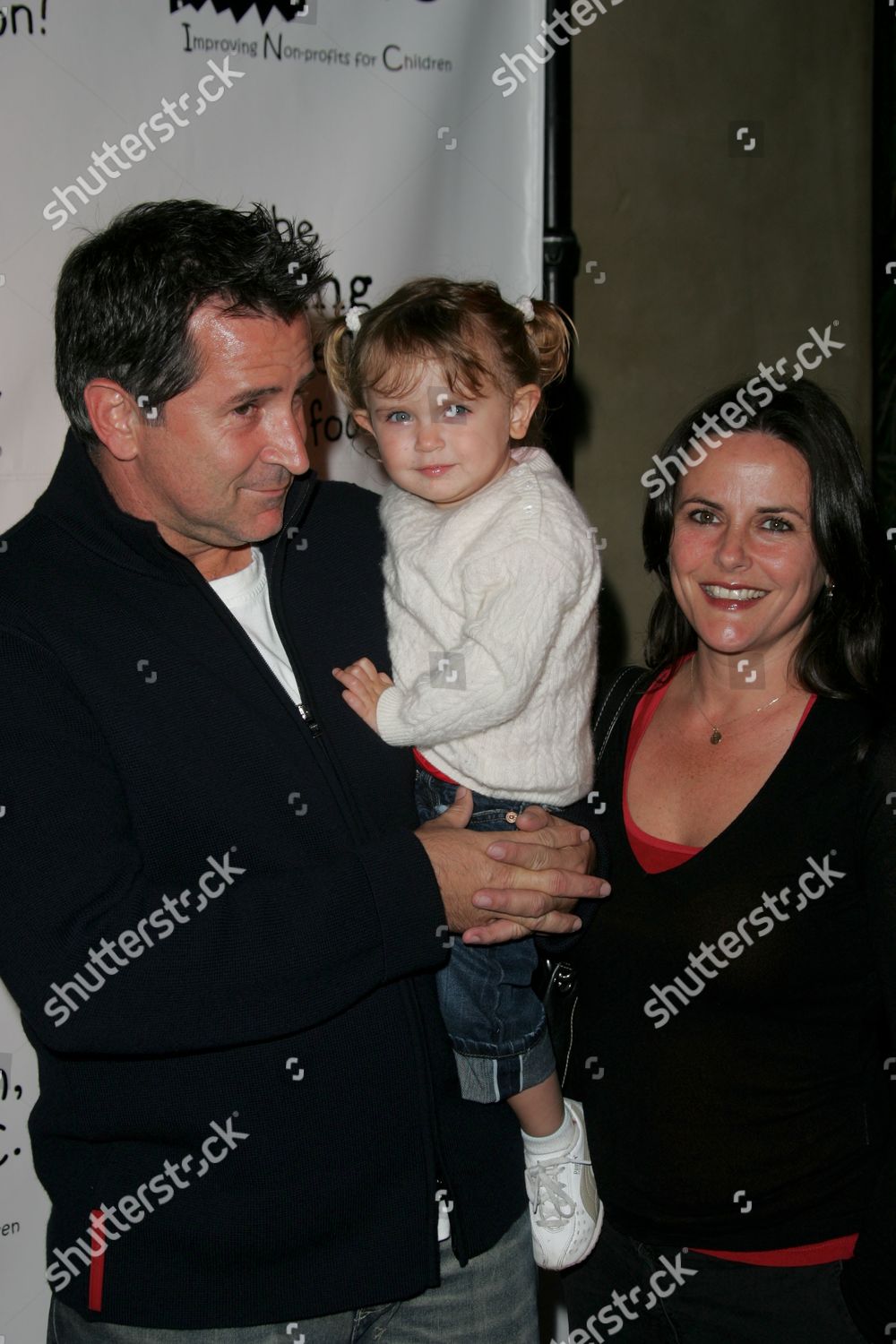 ANTHONY LAPAGLIA WIFE GIA CARIDES DAUGHTER Editorial Stock Photo