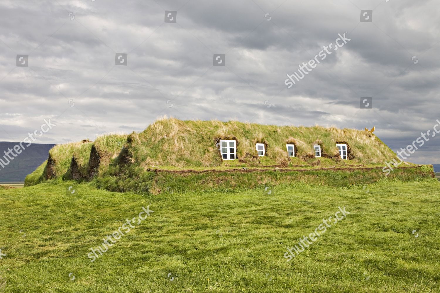 Peat Walls Glaumbaer Farm Museum Northern Editorial Stock Photo Stock Image Shutterstock