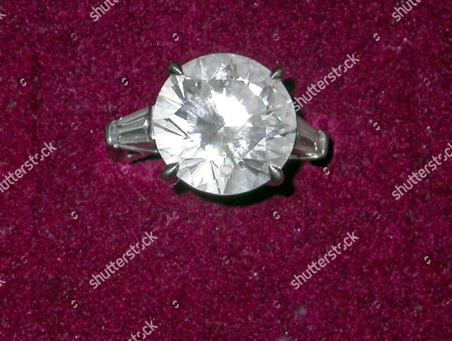 sharon osbourne diamond ring