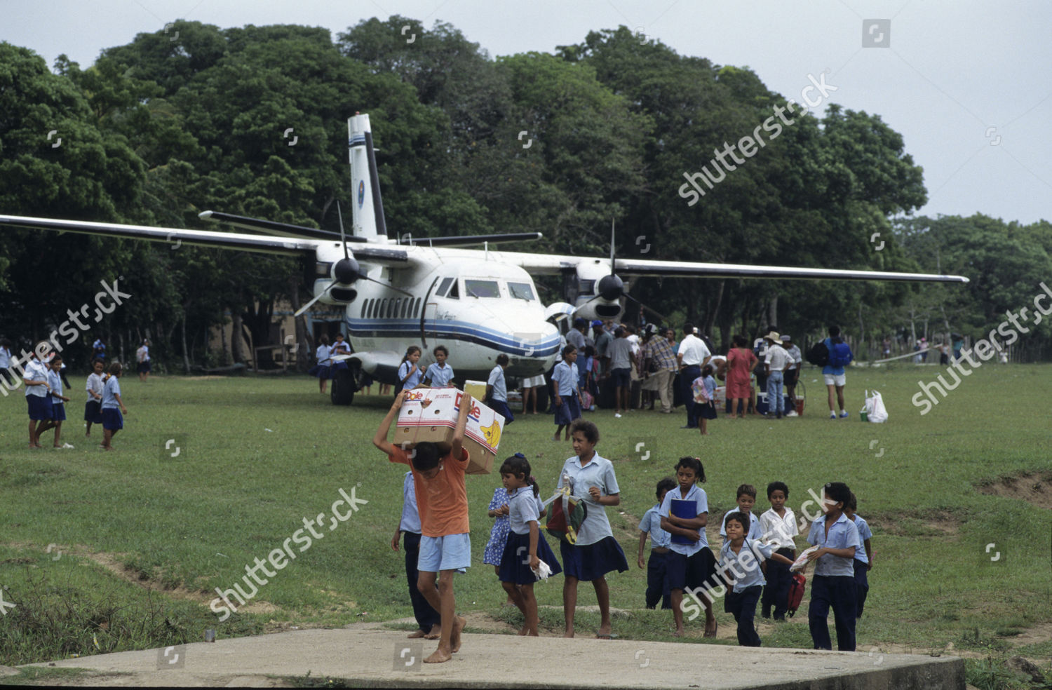 Transport Plane On Runway Palacios Moskitia Editorial Stock Photo ...