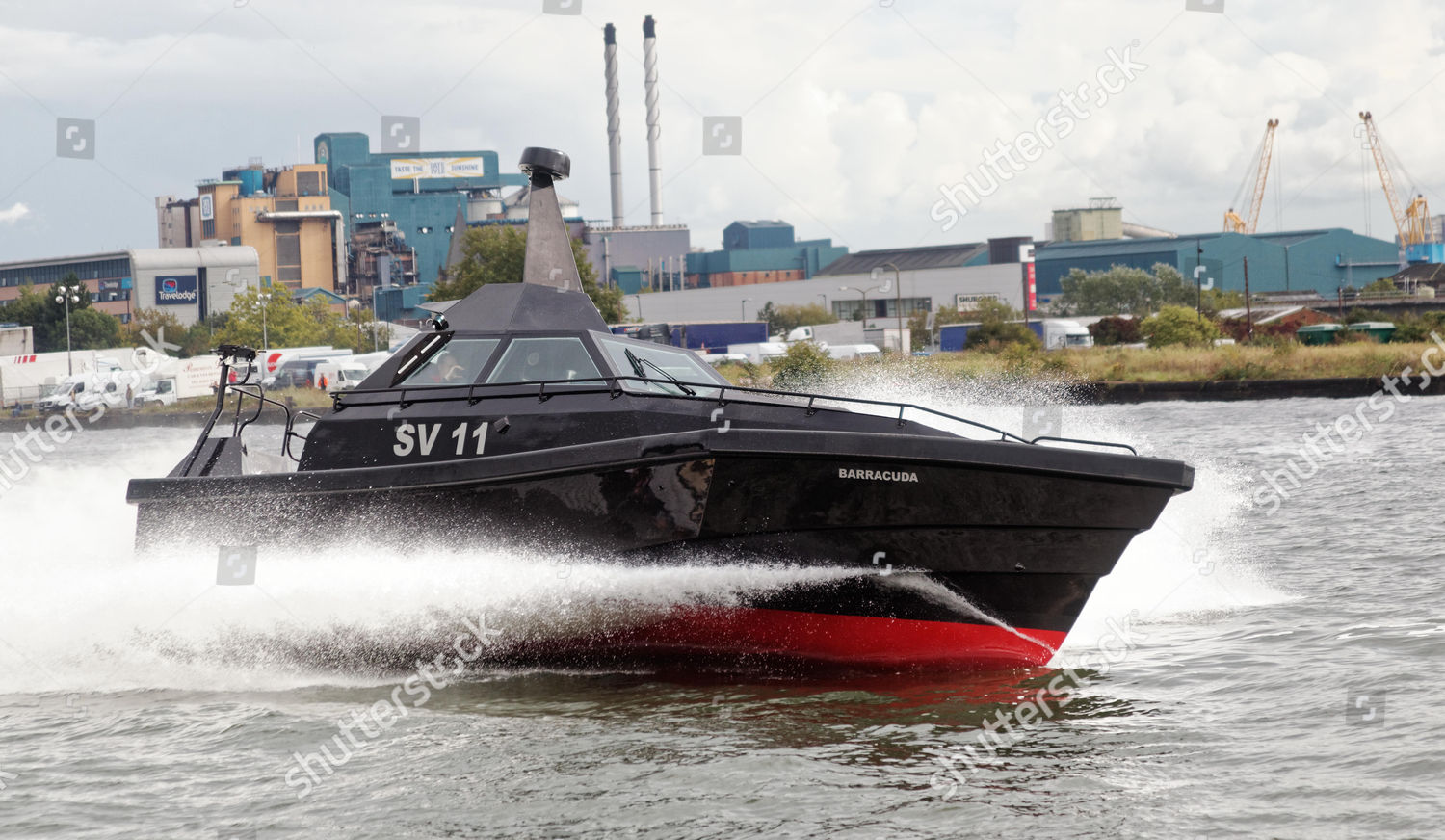 Safehaven Marine Demonstrate Their Sv11 Barracuda Editorial Stock Photo