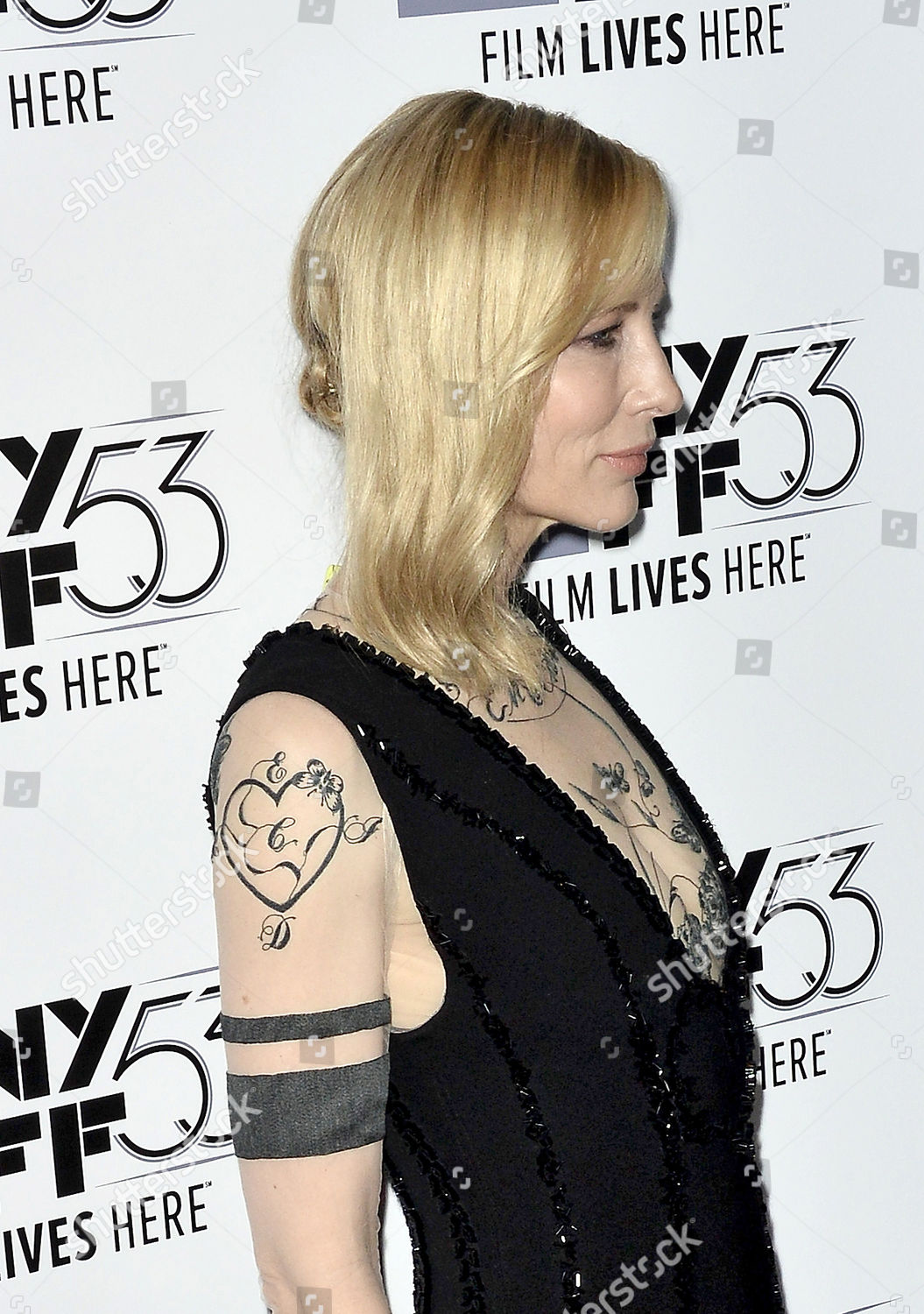 Cate Blanchett and Julia Roberts don formal faux tattoo fashions  Cate  blanchett Julia roberts Fashion