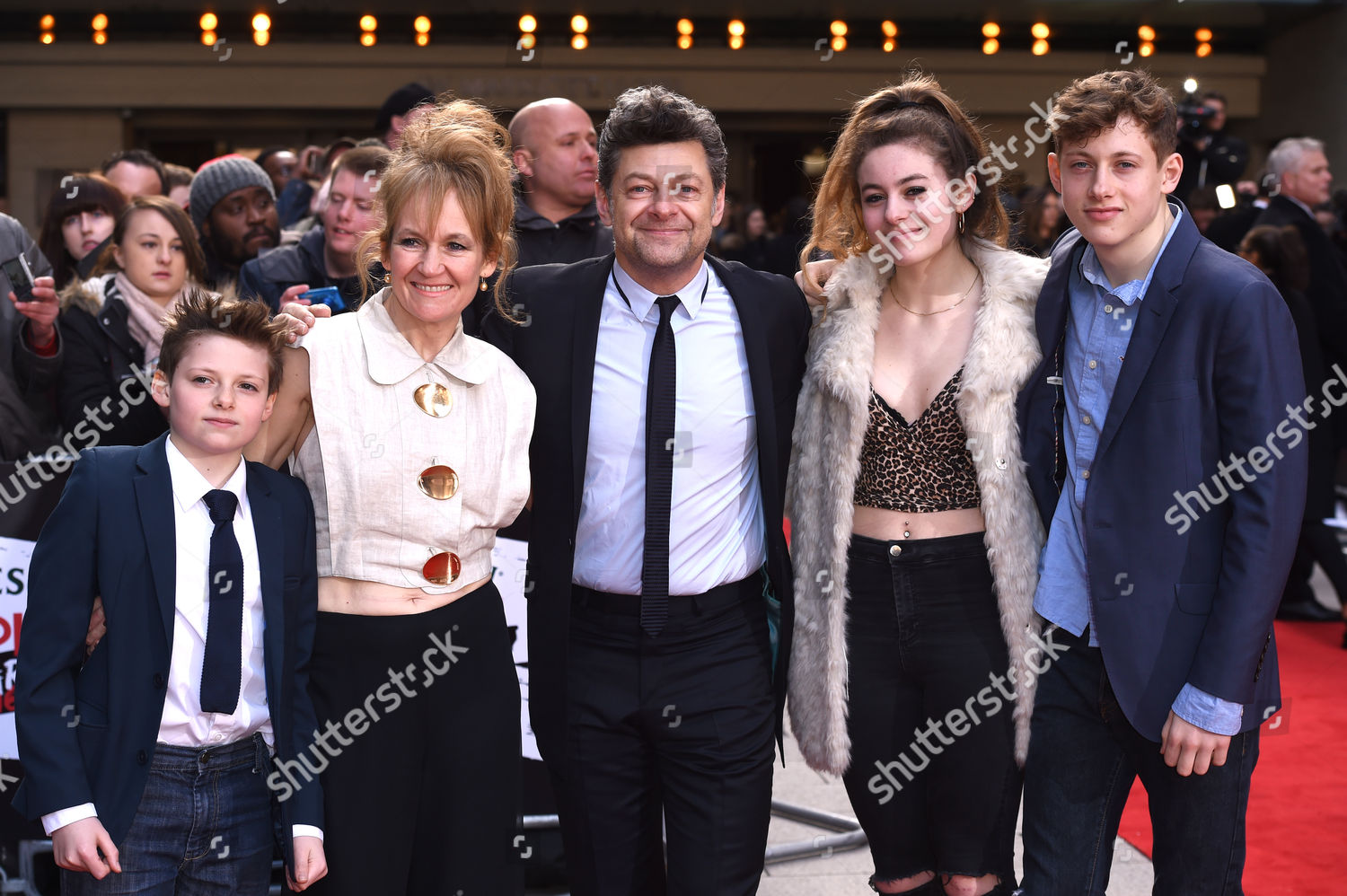 Andy Serkis Lorraine Ashbourne children Ruby Sonny Redactionele stockfoto -...