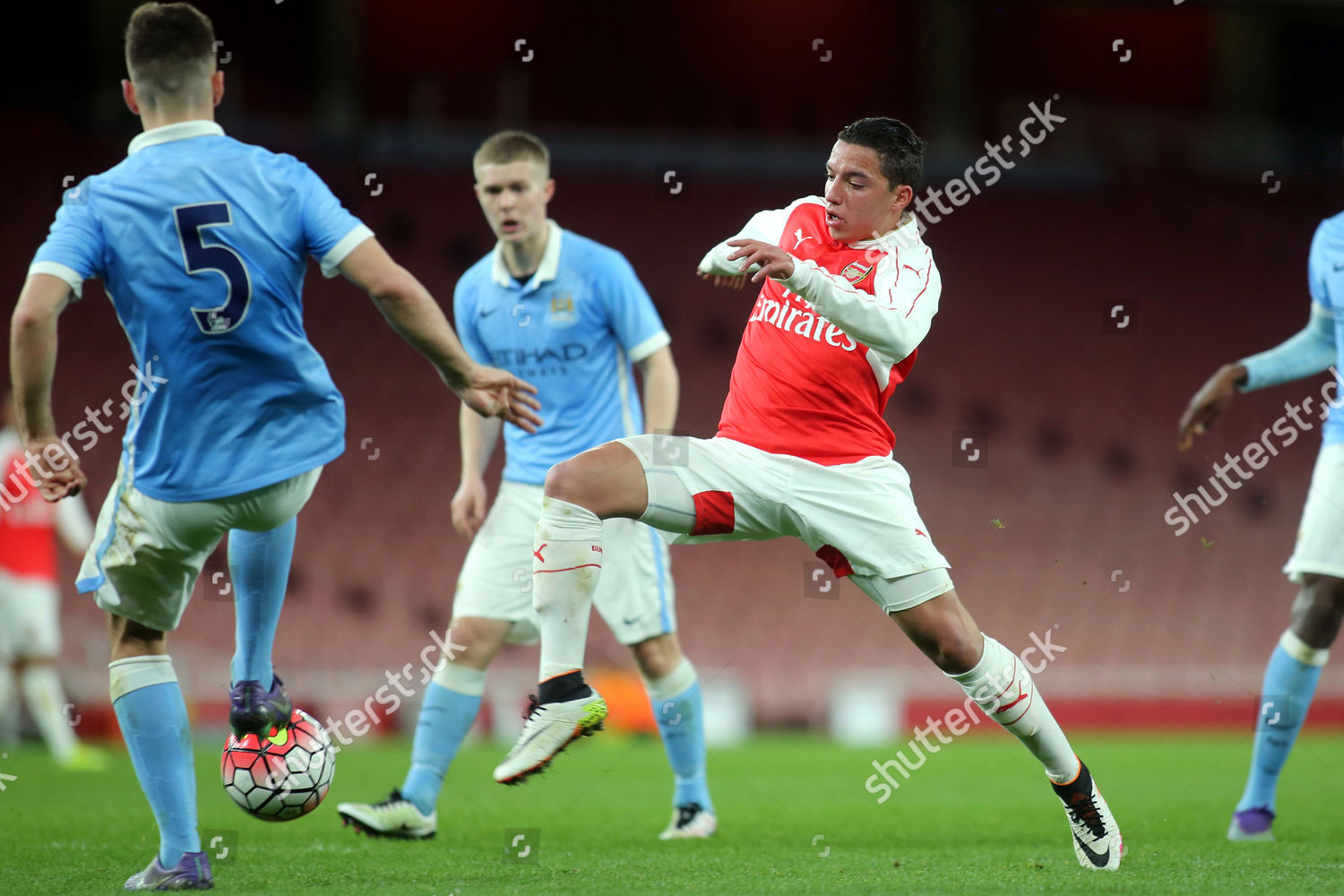 Ismael Bennacer Arsenal Gets Ready Challenge Editorial Stock Photo ...