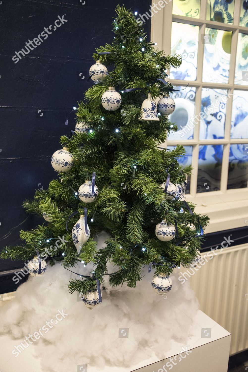 Christmas Tree Decorated Royal Delfts Christmas Decorations