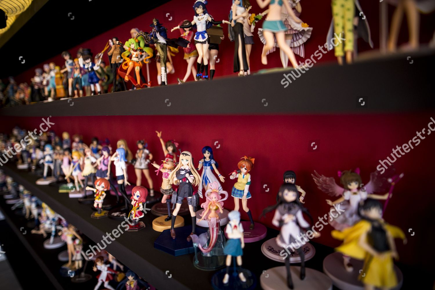 Clear Acrylic Blind Box Showcase Anime Figures Display Case Garage Kits  Collectible Model Artcrafts Box Doll Storage Organizer - AliExpress