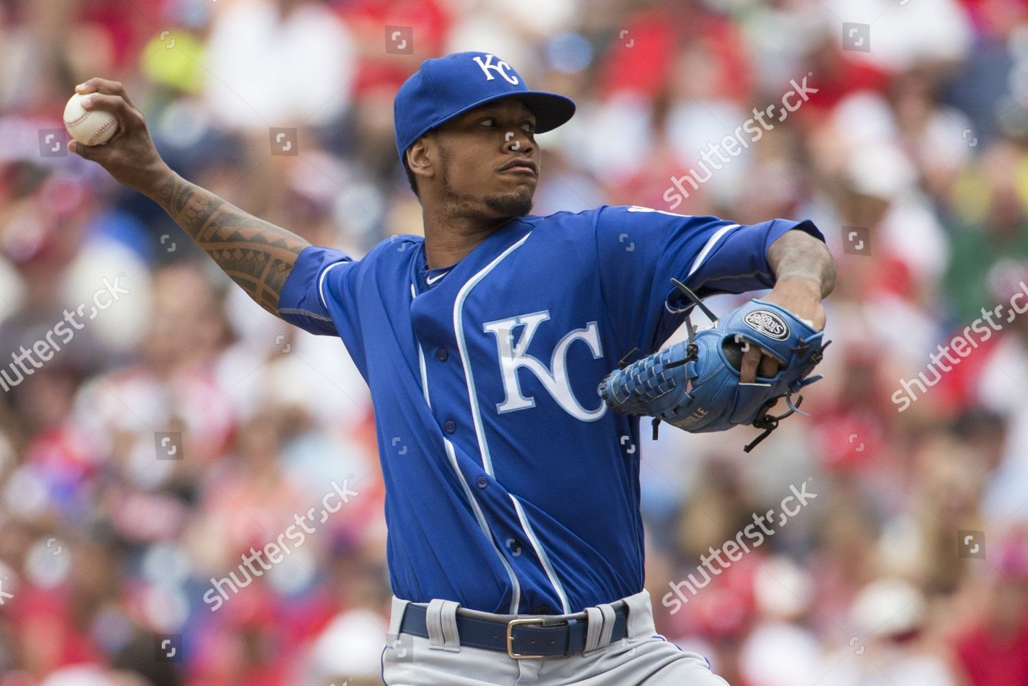 Kansas City Royals starting pitcher Yordano Ventura (30) threw a