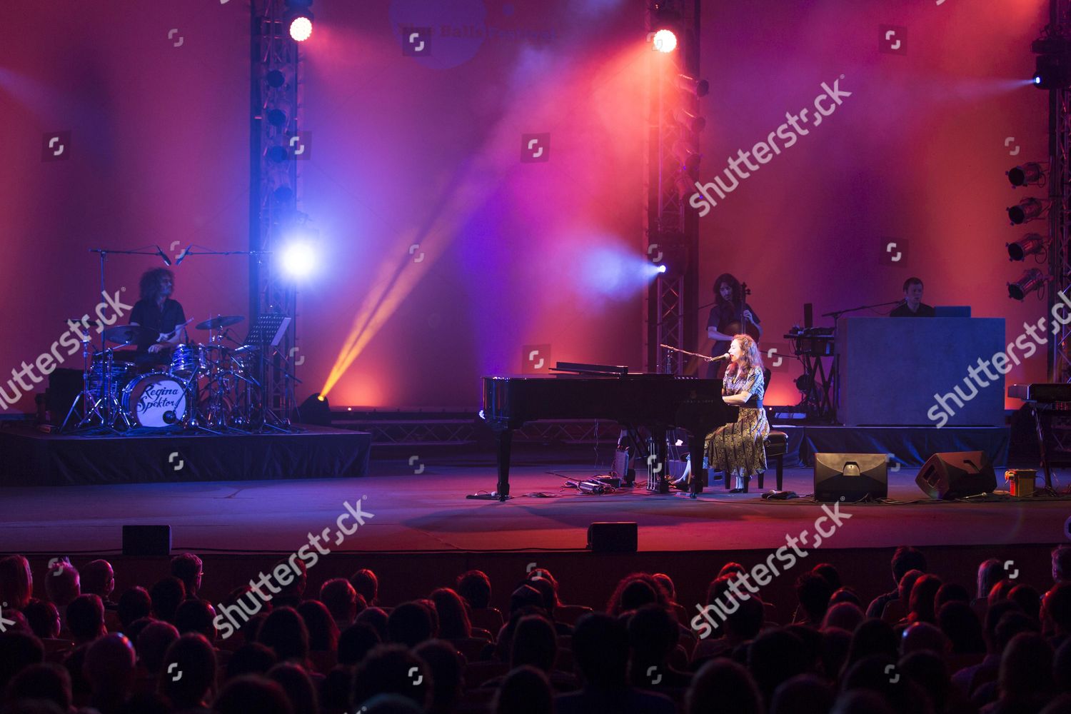 Russianamerican Singer Pianist Regina Spektor Live Editorial Stock ...