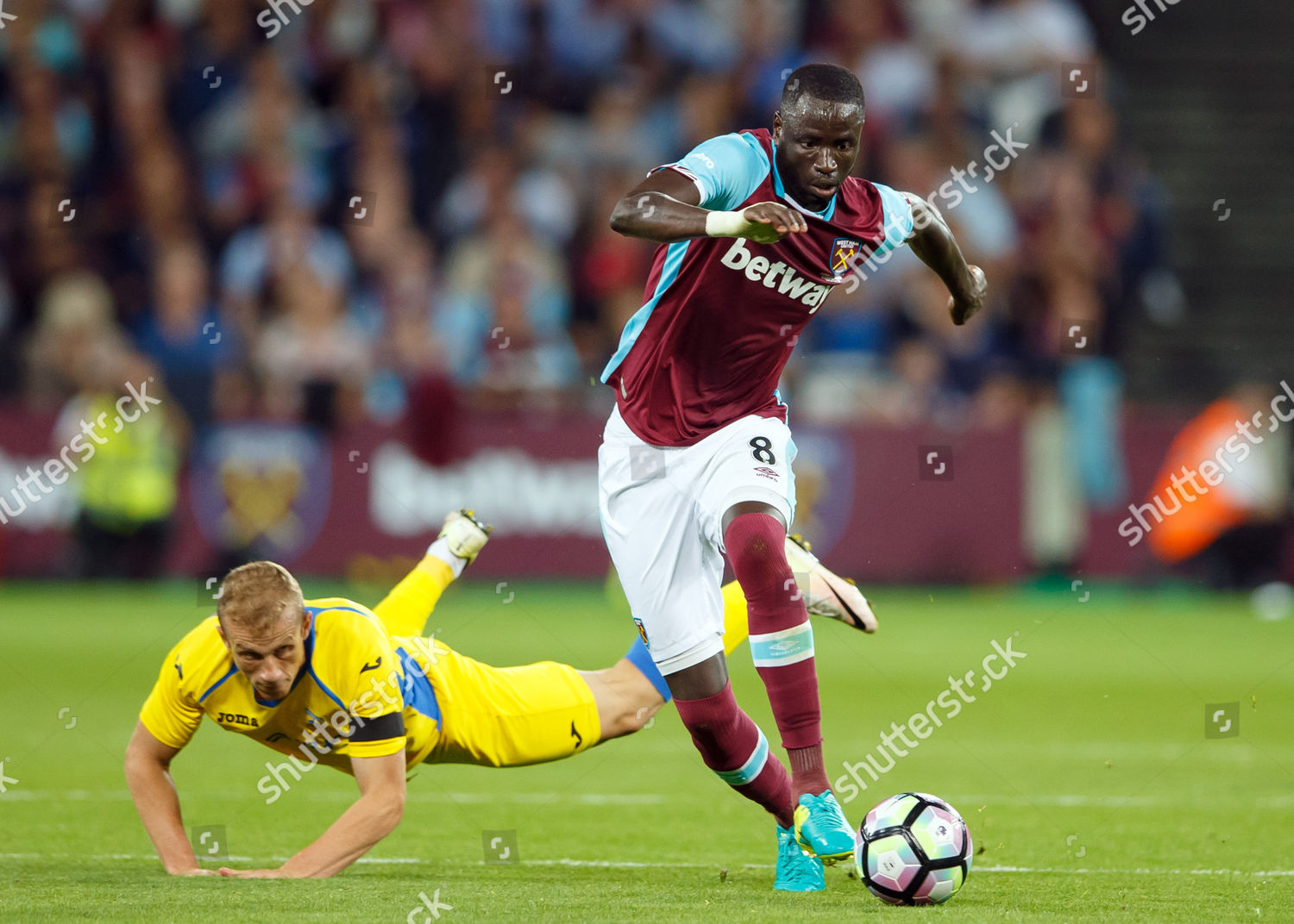 Cheikhou Kouyate West Ham United Zeni Husmani Editorial Stock Photo Stock Image Shutterstock