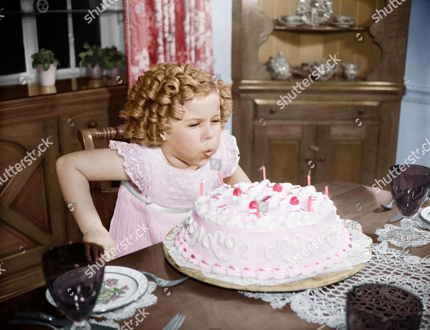 Shirley Temple cuts cake RARE phoro | eBay