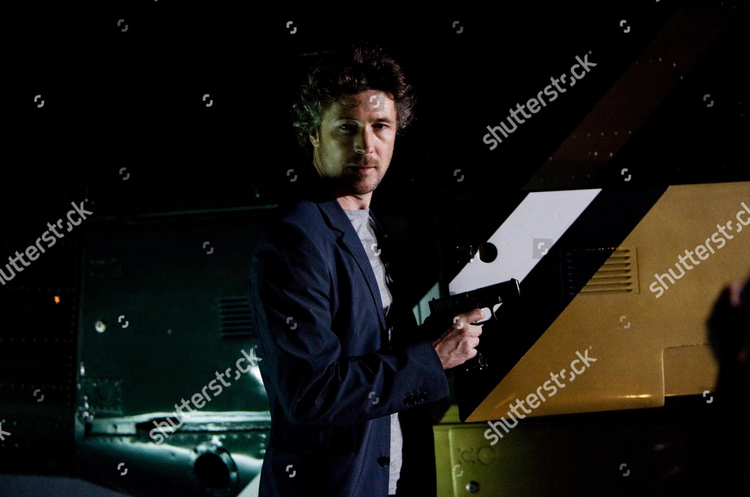 AIDEN GILLEN Signed Autographed Photo Blue  COA Hologram main image 1