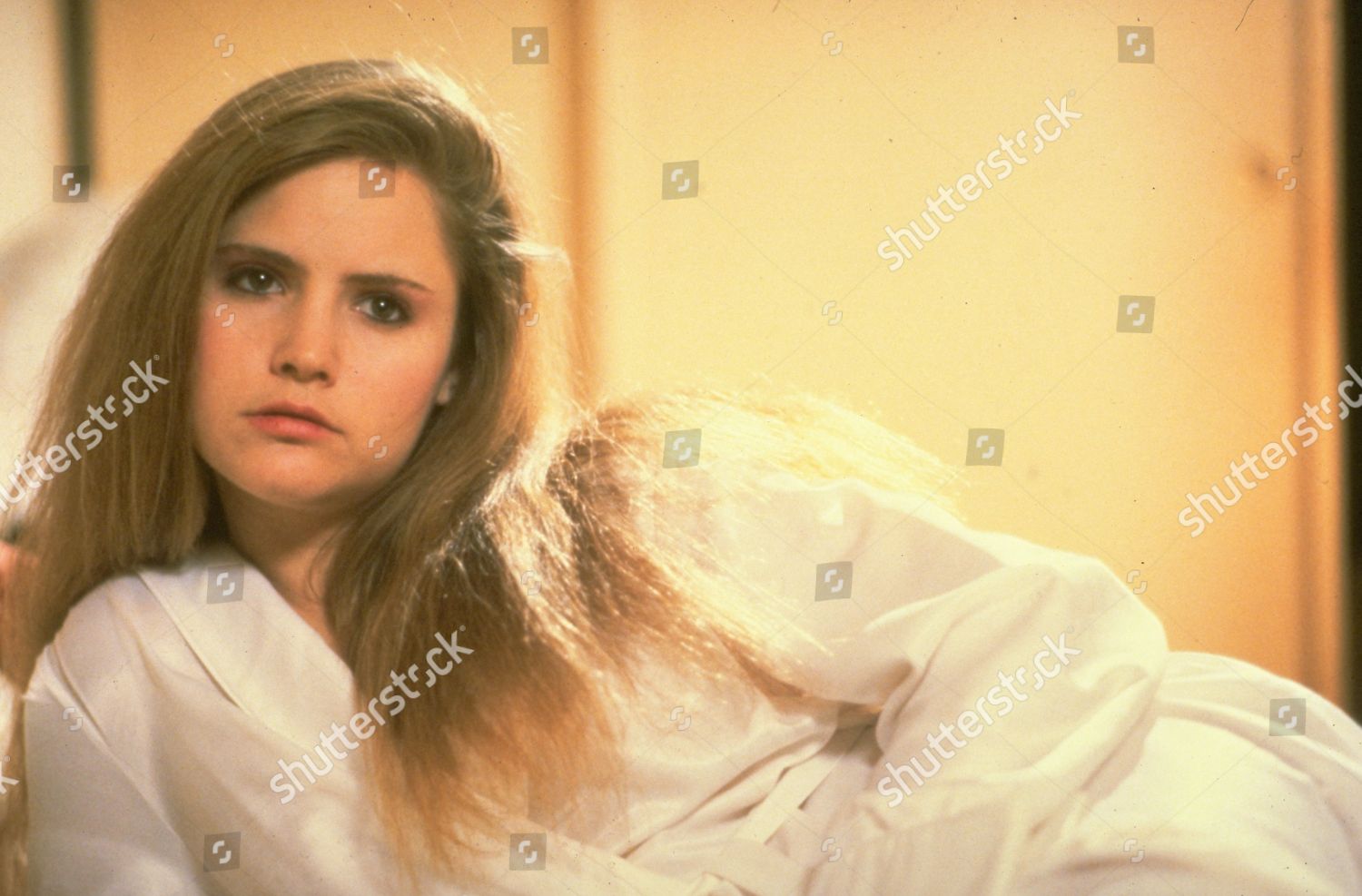 Jennifer Jason Leigh undercover cop