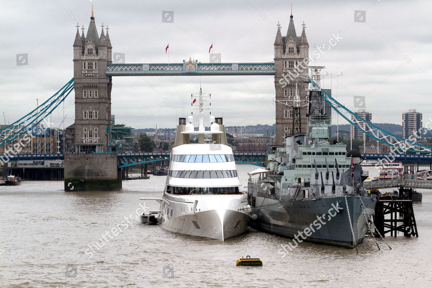 30 million dollar super yacht