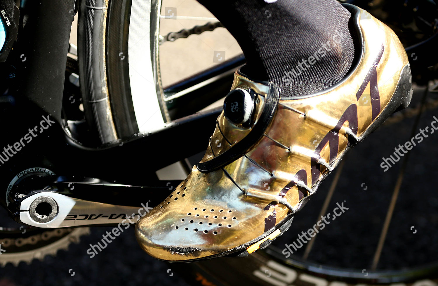 gold shoes Elia Viviani Team Sky who 