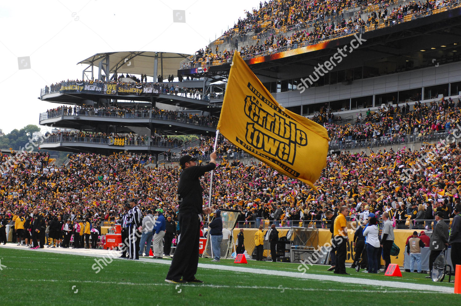 Pittsburgh Steelers Terrible Towel Flag