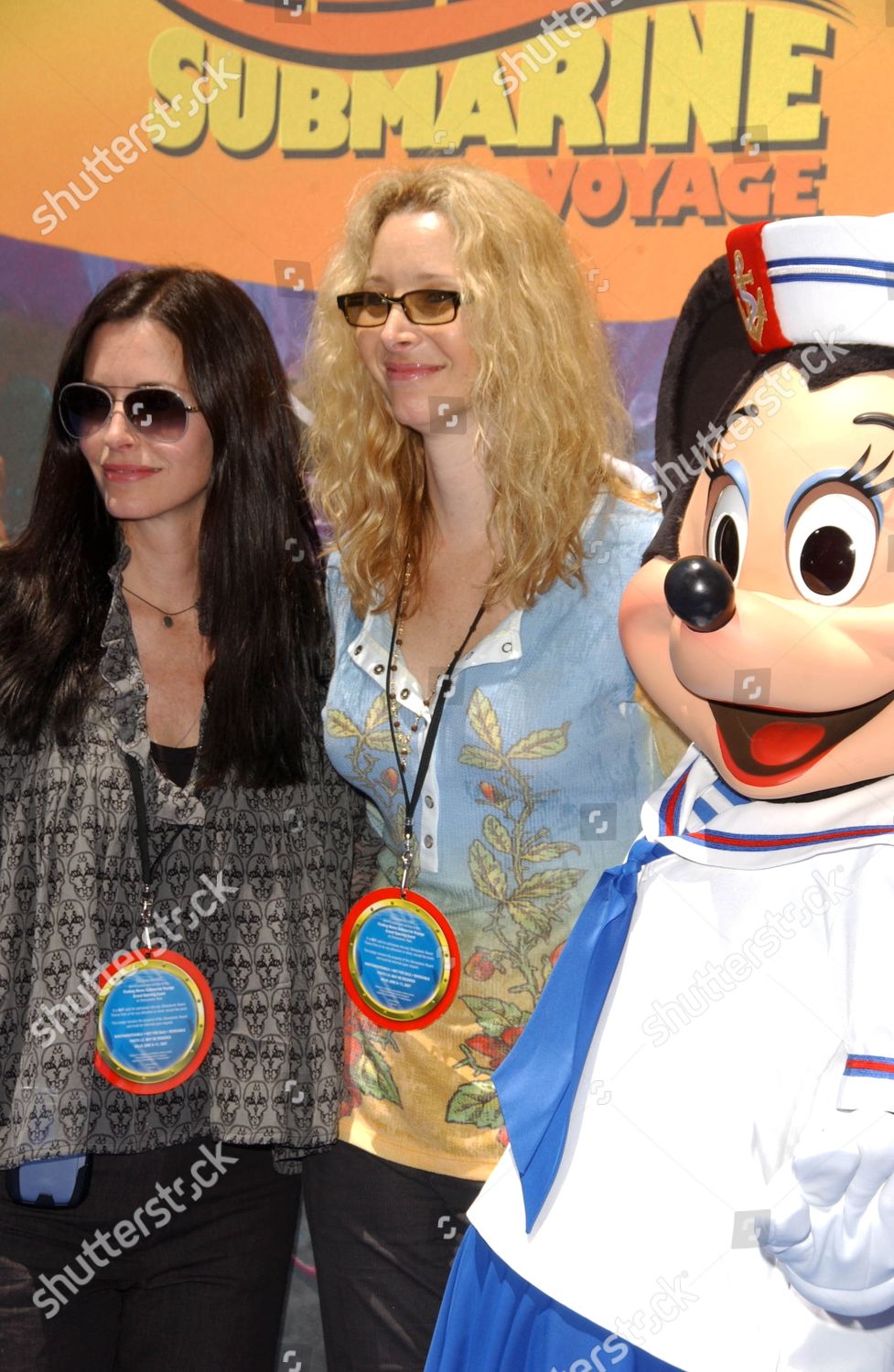 courteney cox lisa kudrow net worth 2024 - Image 3