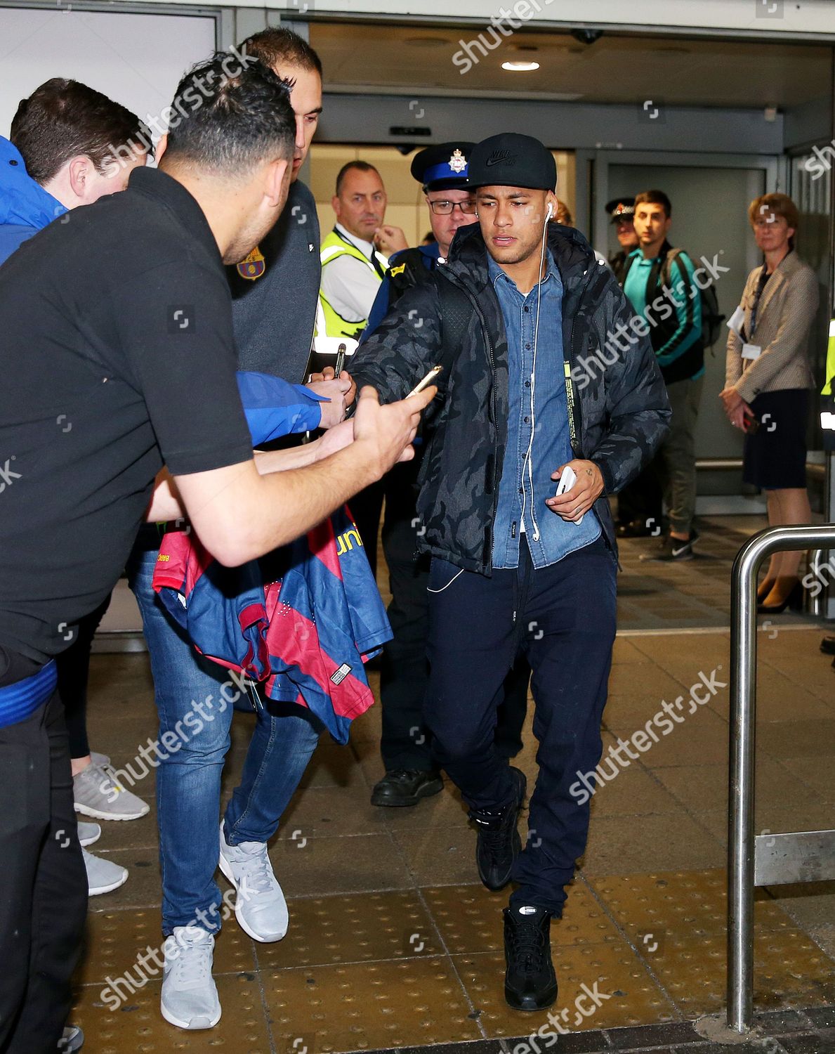 Neymar Fc Barcelona Arrives Manchester Airport Editorial Stock Photo