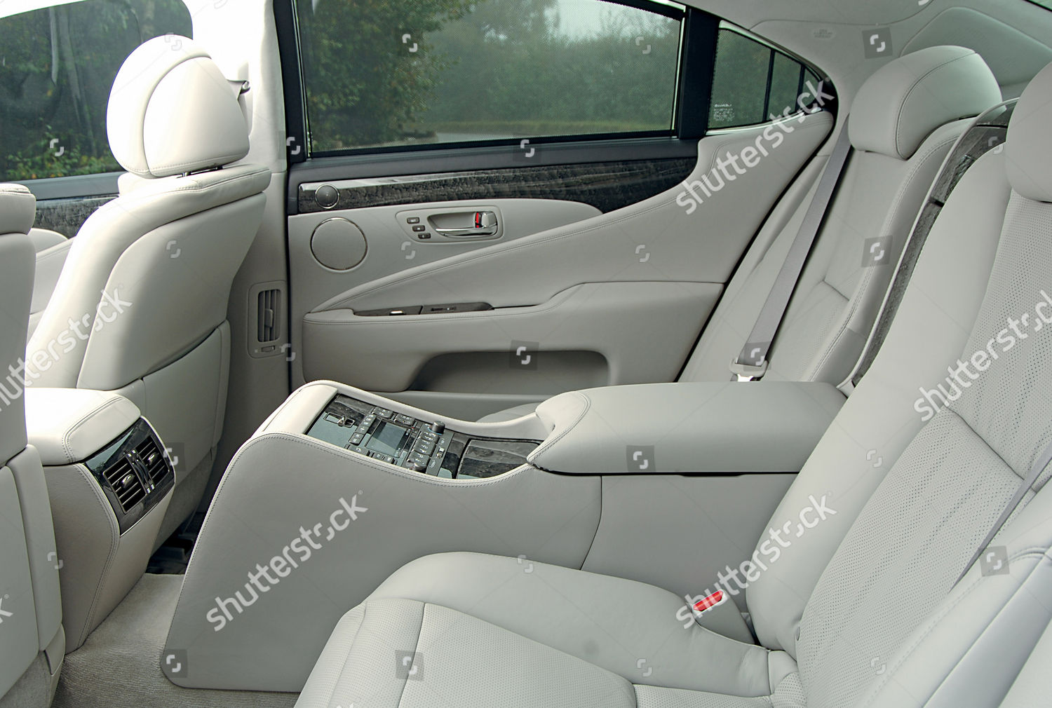 Interior Lexus Ls600h L Redaktionelles Stockfoto Stockbild