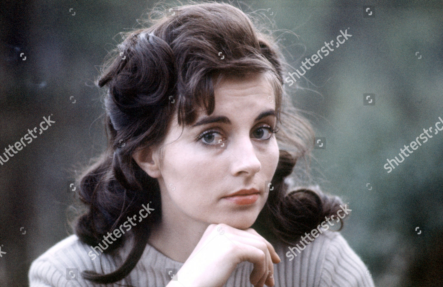 Elizabeth Perkins picture pictures Elizabeth Perkins