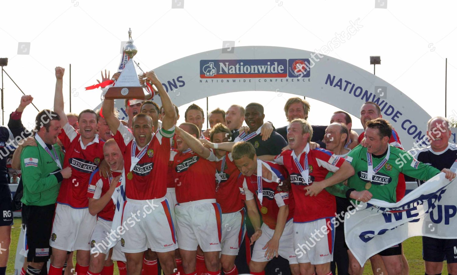Dagenham Players Celebrates Dagenham Redbridge V Editorial Stock Photo