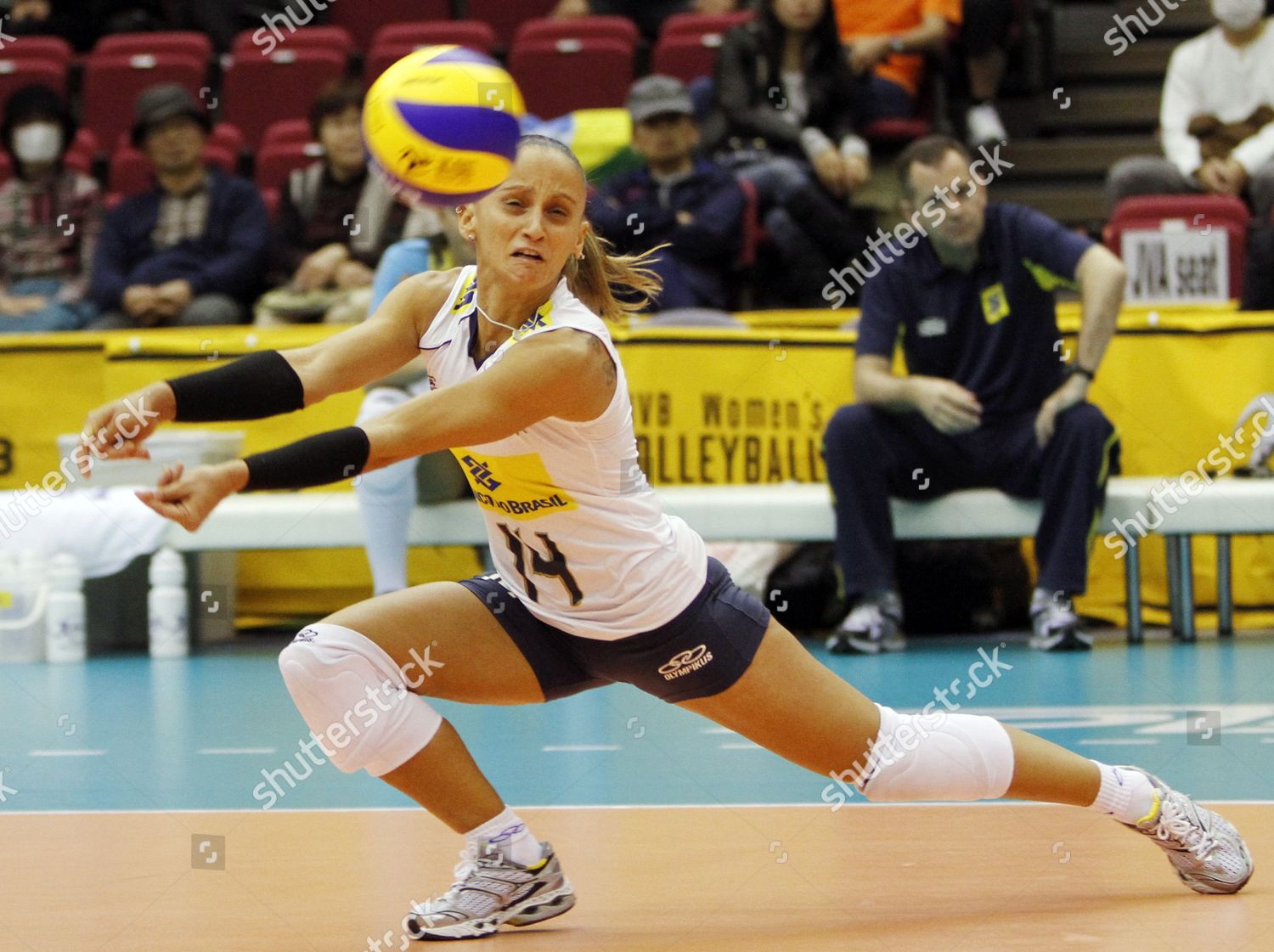 Brazils Libero Fabiana De Oliveira 14 Returns Editorial Stock Photo Stock Image Shutterstock