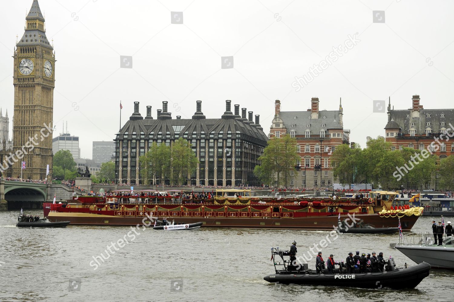 spirit-chartwell-royal-barge-bearing-queen-editorial-stock-photo