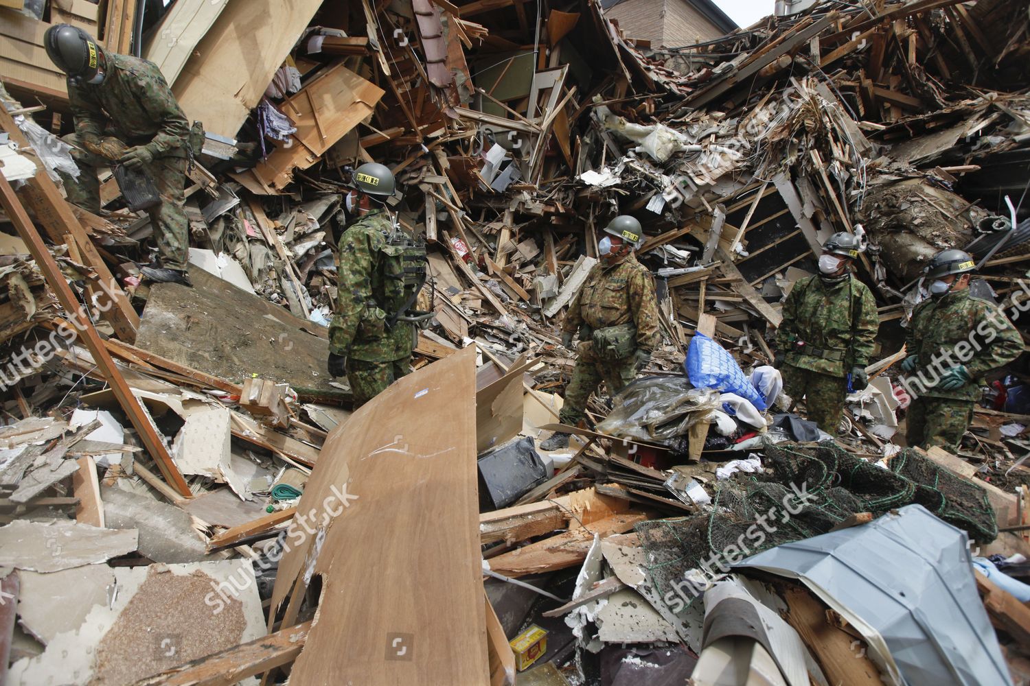 Soldiers Look Bodies Tsunami Victims Ishinomaki Editorial Stock Photo ...