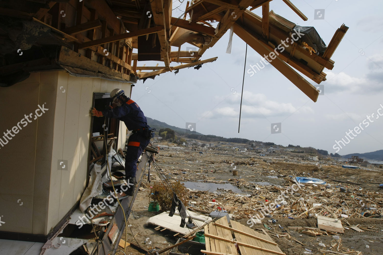 Police Officer Searches Body Tsunami Victim Editorial Stock Photo ...