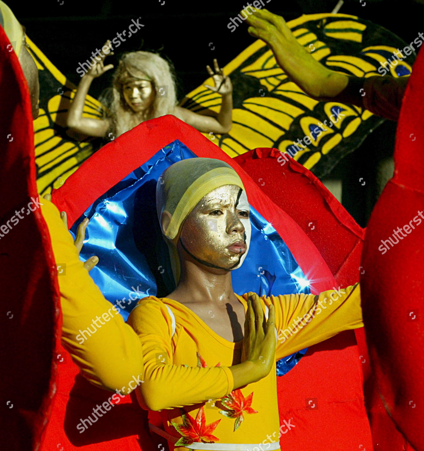 Filipino Children Perform During Caracol Festival Editorial Stock Photo ...