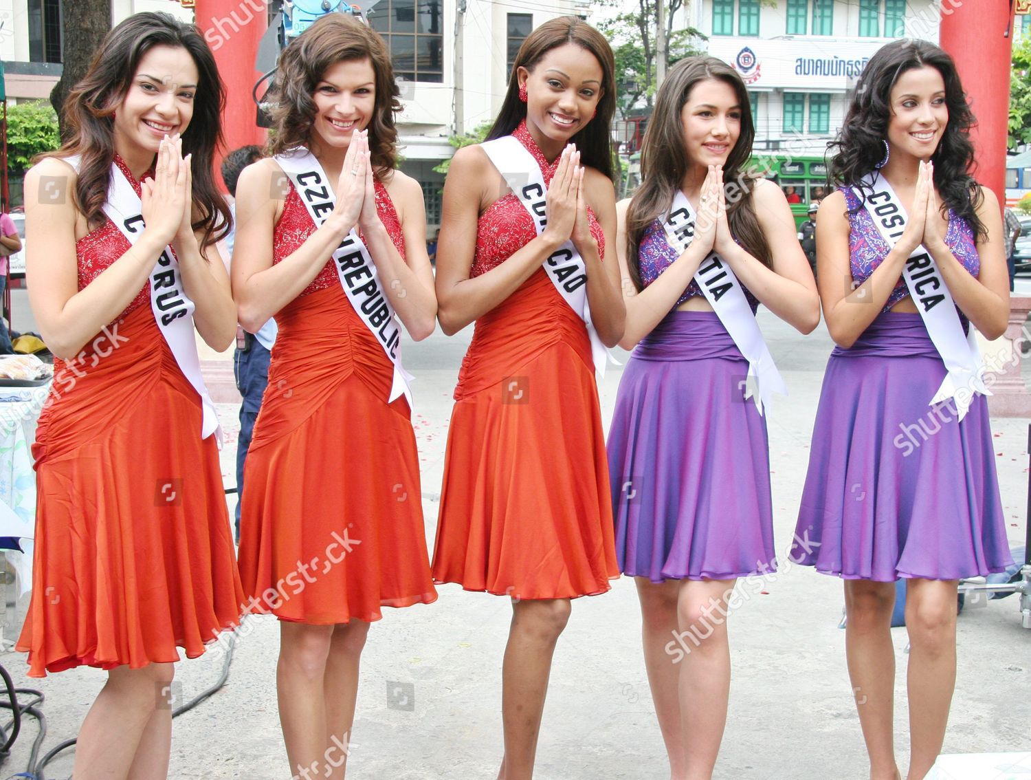 LR MISS UNIVERSE 2005 CONTESTANTS HELEN Editorial Stock Photo Stock