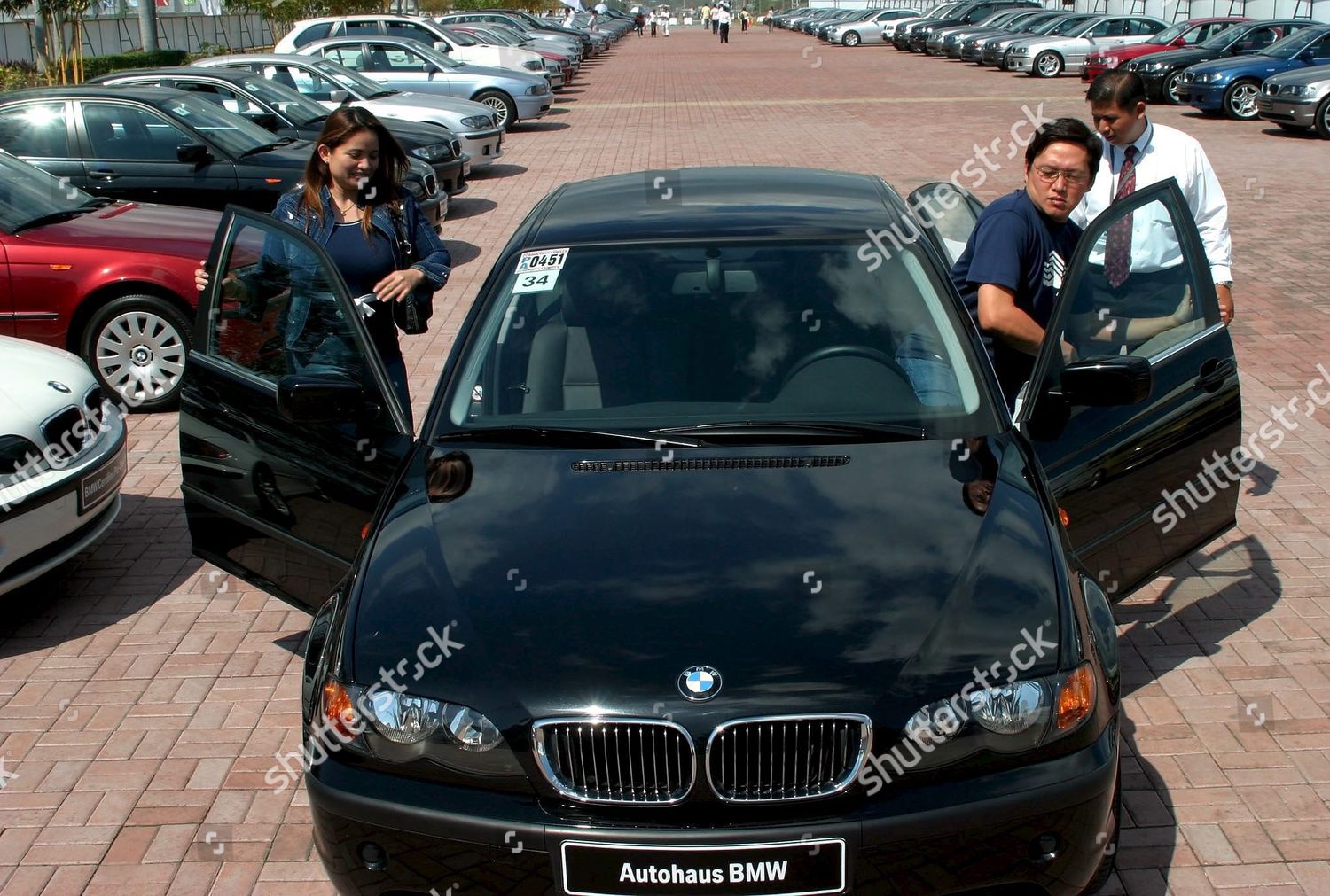 Two Filipinos Board Secondhand Preowned Bmw Car Editorial Stock Photo Stock Image Shutterstock