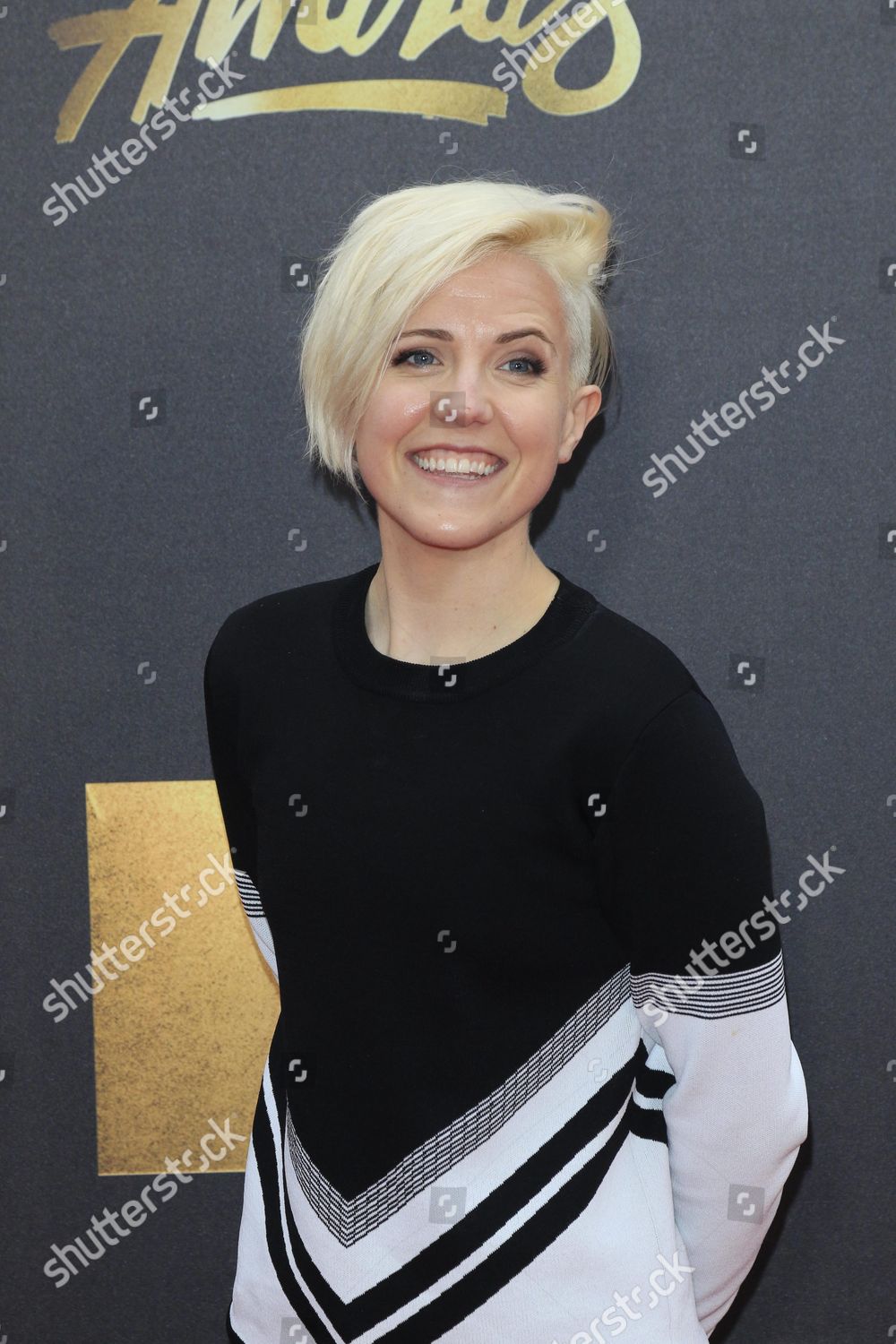 Hannah Hart Arrives 2016 Mtv Movie Editorial Stock Photo Stock Image   Shutterstock 7934755er 