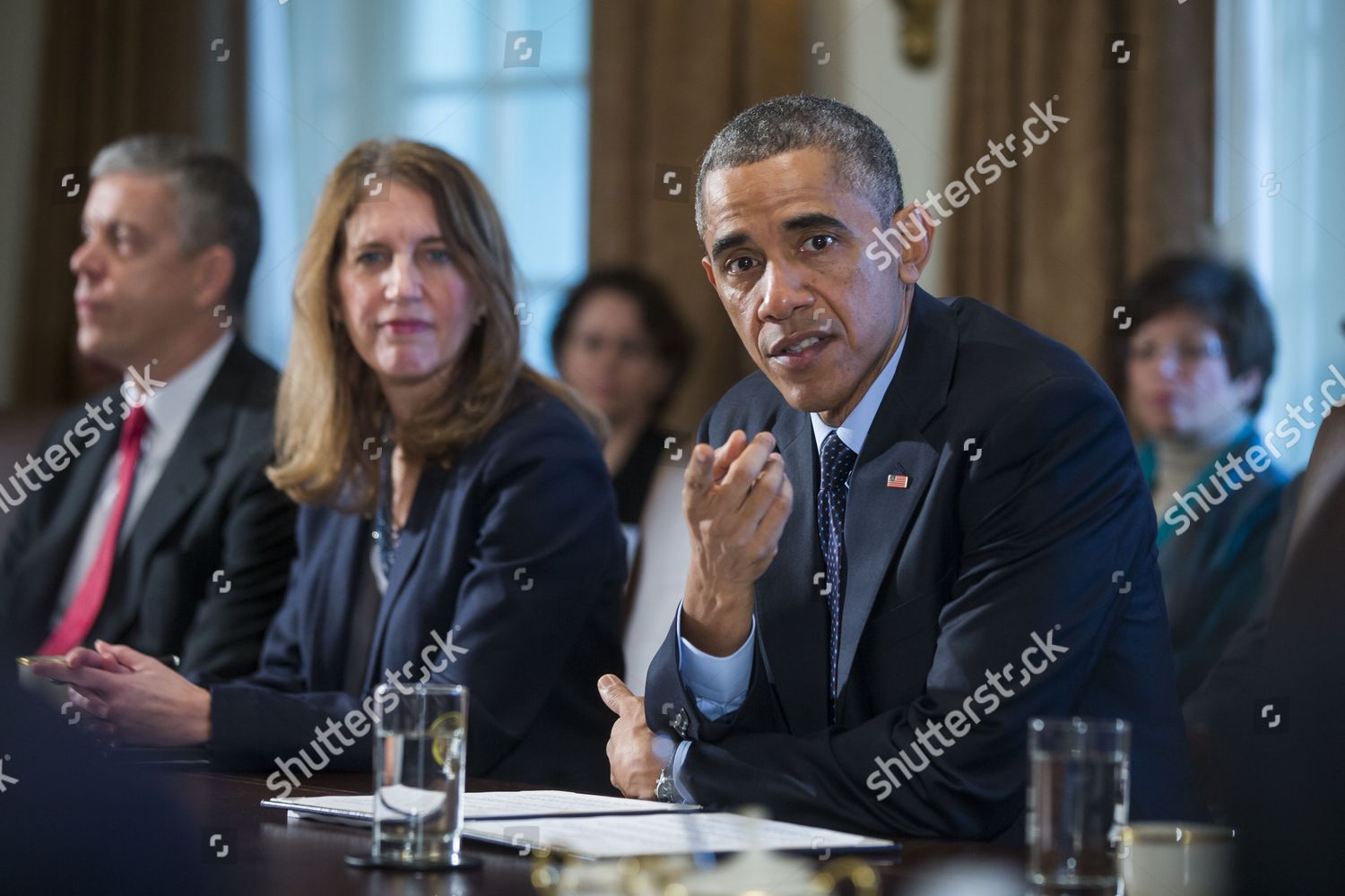 Us President Barack Obama R Meets Members Editorial Stock Photo