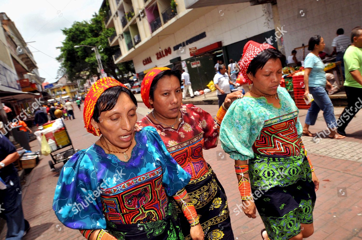 Three Panamanian Women Kuna Tribal Group Editorial Stock Photo - Stock ...