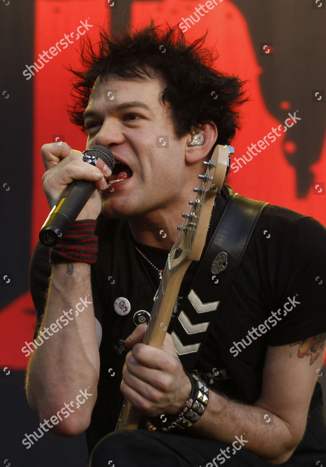 Deryck Whibley Lead Singer Guitarist Canadian Editorial Stock Photo ...