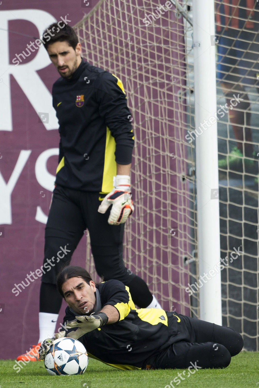 Fc Barcelona Goalkeeper Jose Manuel Pinto Editorial Stock Photo - Stock ...