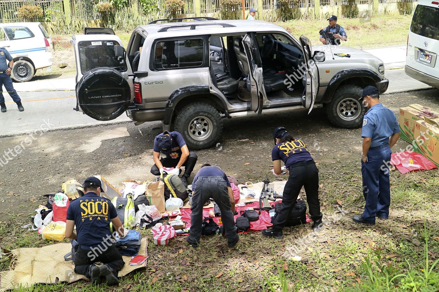 Filipino Police Investigators Collect Evidence Crime Editorial Stock   Shutterstock 8135136a 