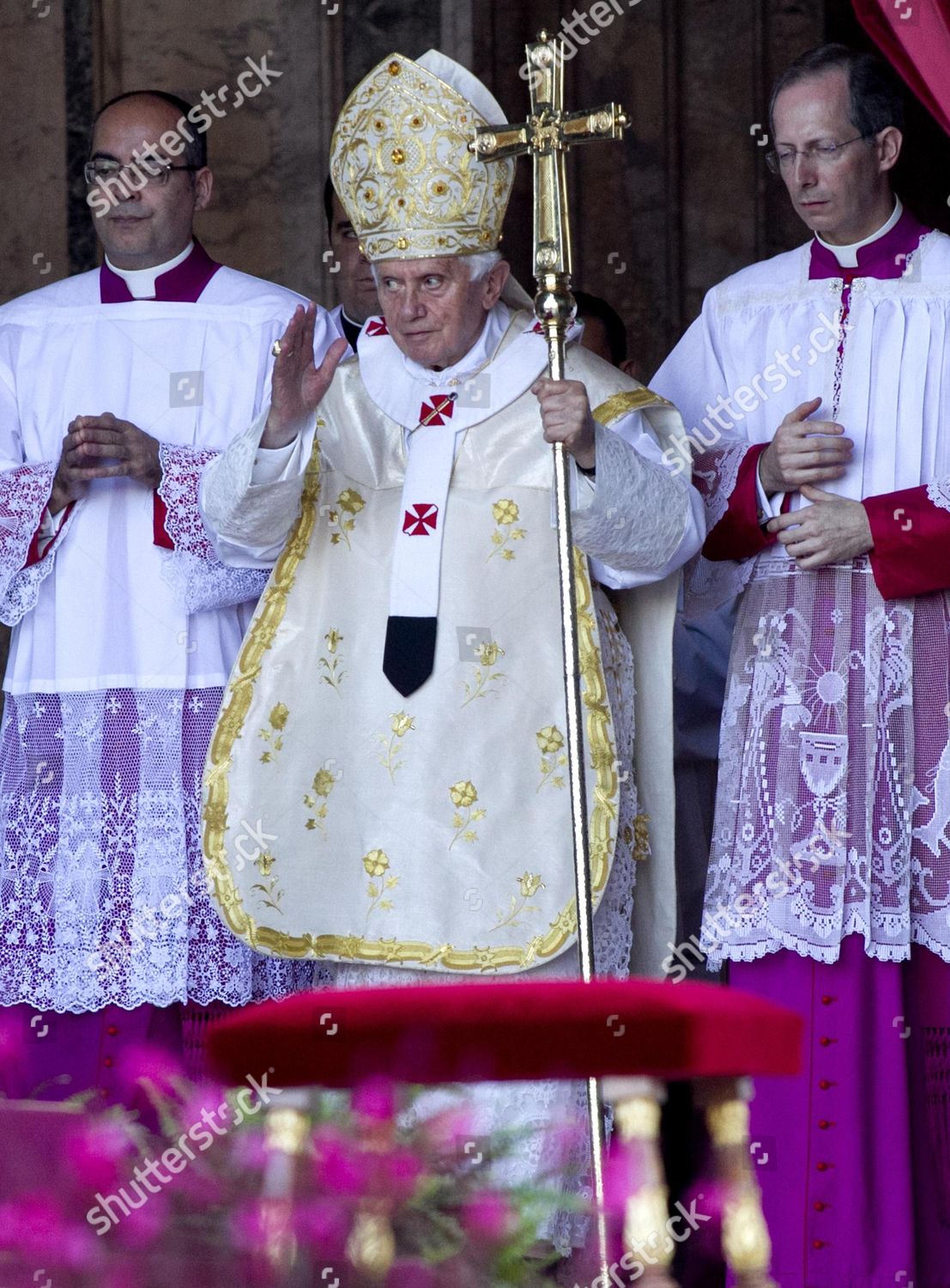 Pope Benedict Xvi Blessing Faithful He Editorial Stock Photo - Stock ...