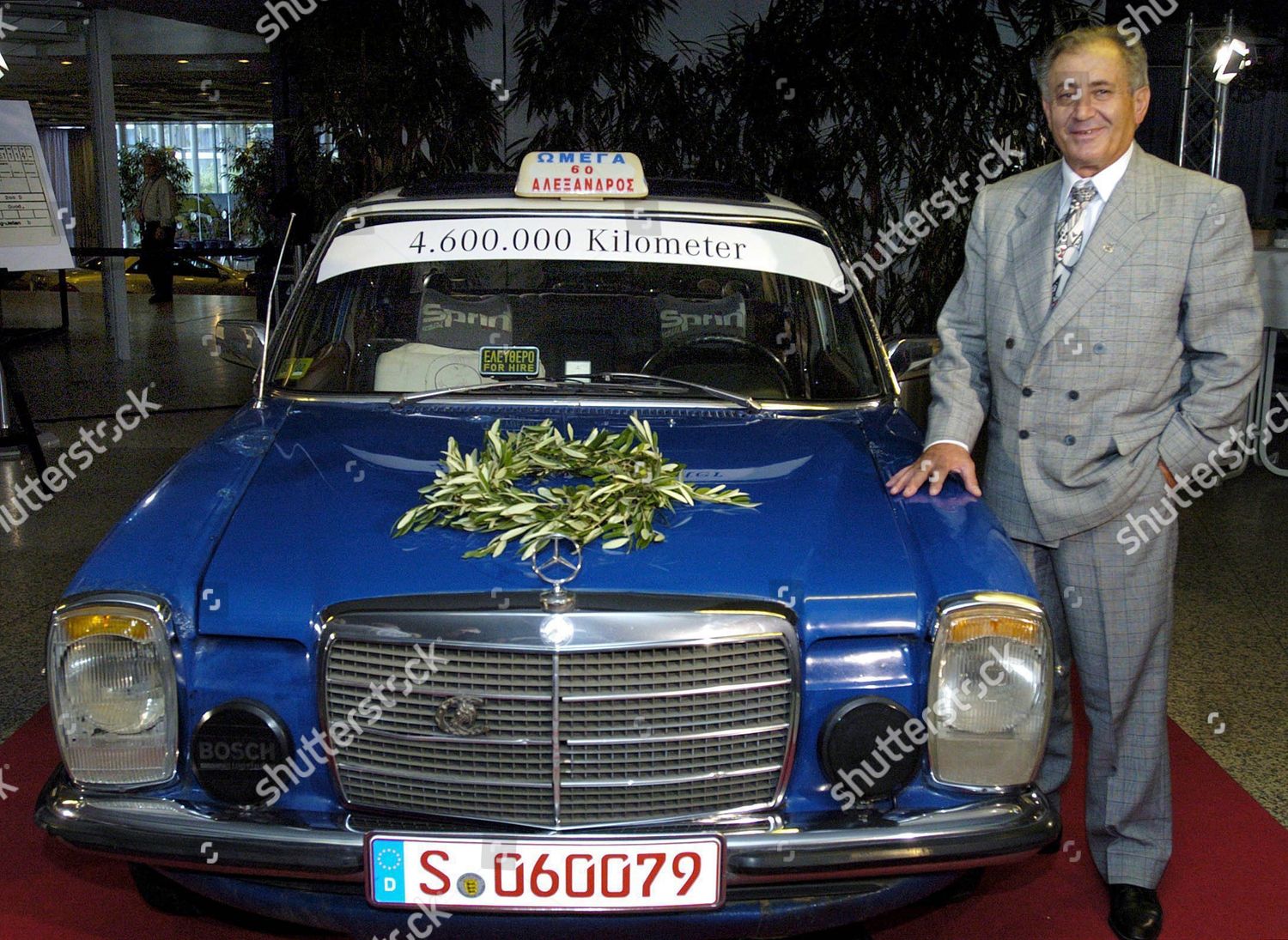Greek Taxi Driver Gregorios Sachinidis Hands Foto de stock de contenido  editorial - Imagen de stock