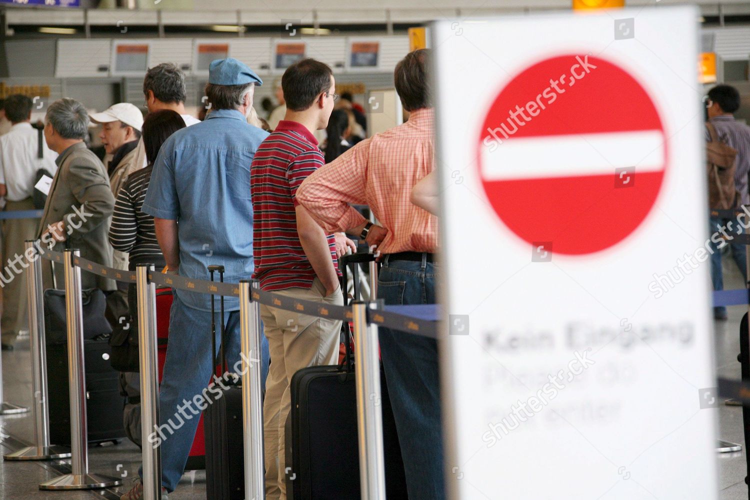 PASSENGERS WAIT LUFTHANSA CHECKIN COUNTER AIRPORT Editorial Stock
