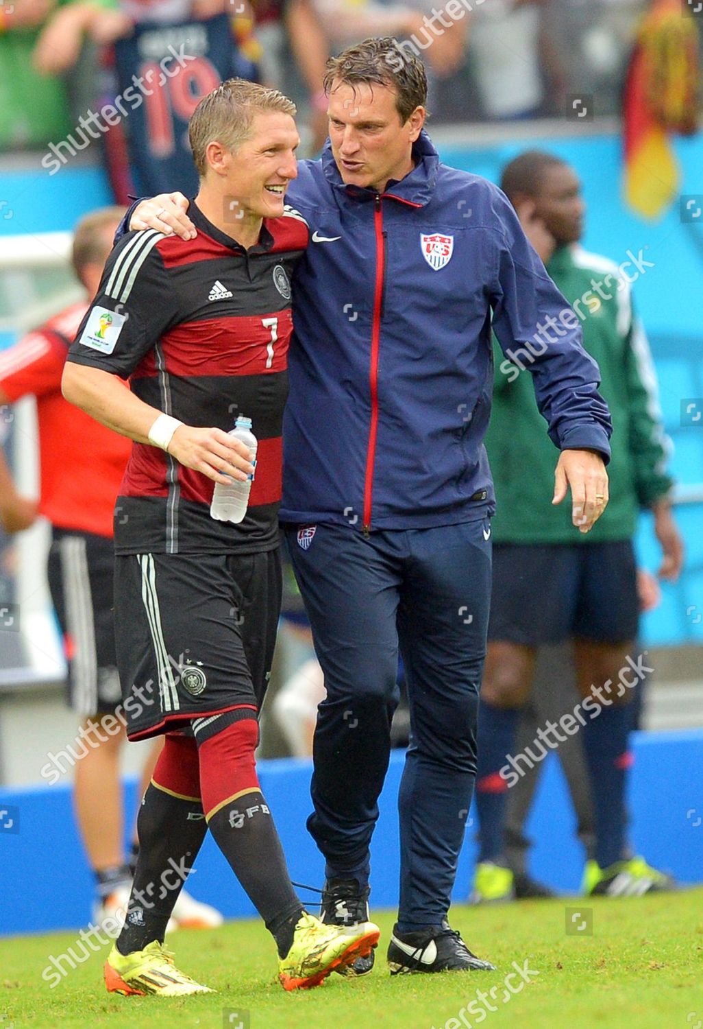 Us Assistant Coach Andreas Herzog R Talks Editorial Stock Photo Stock Image Shutterstock