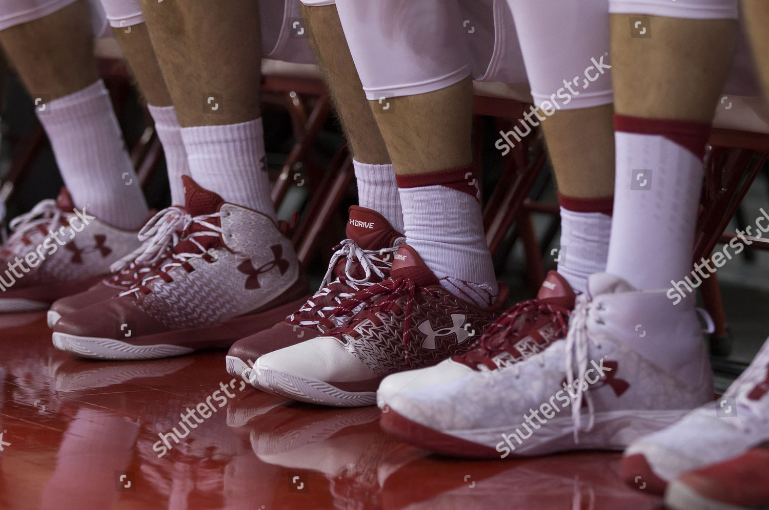 wisconsin badgers under armour shoes