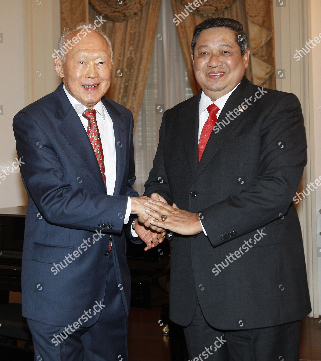 Indonesias President Susilo Bambang Yudhoyono R Editorial Stock Photo ...