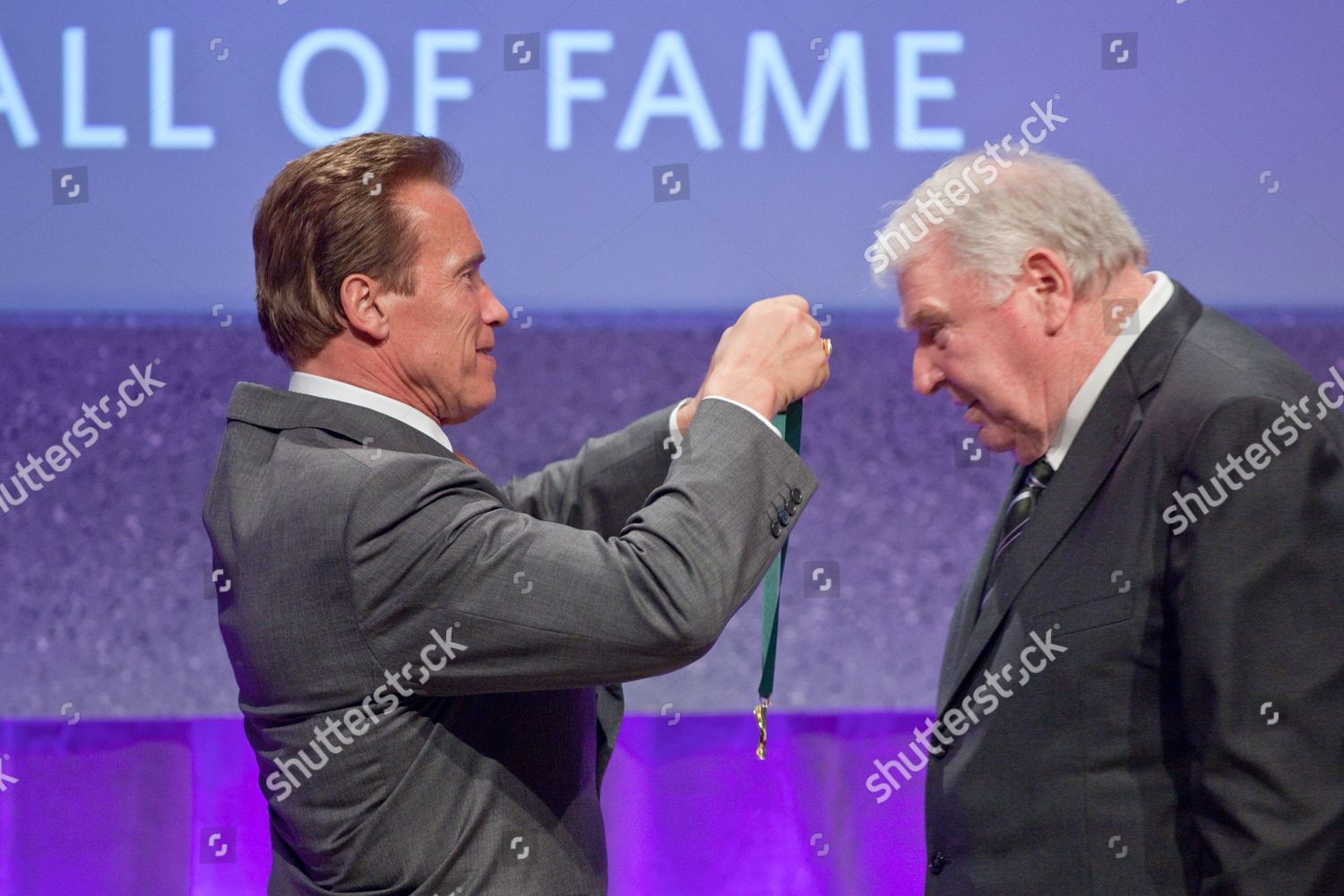 Governor California Arnold Schwarzenegger L Presents Editorial Stock