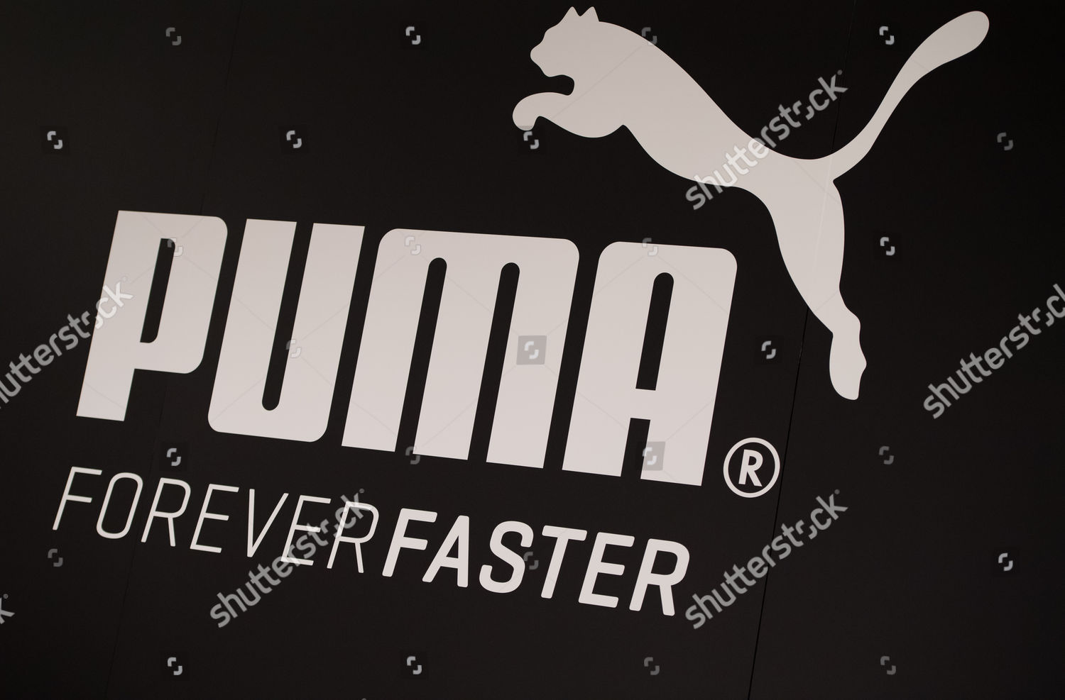 Puma Company Logo On Display Foto stock de contenido editorial - Imagen de | Shutterstock