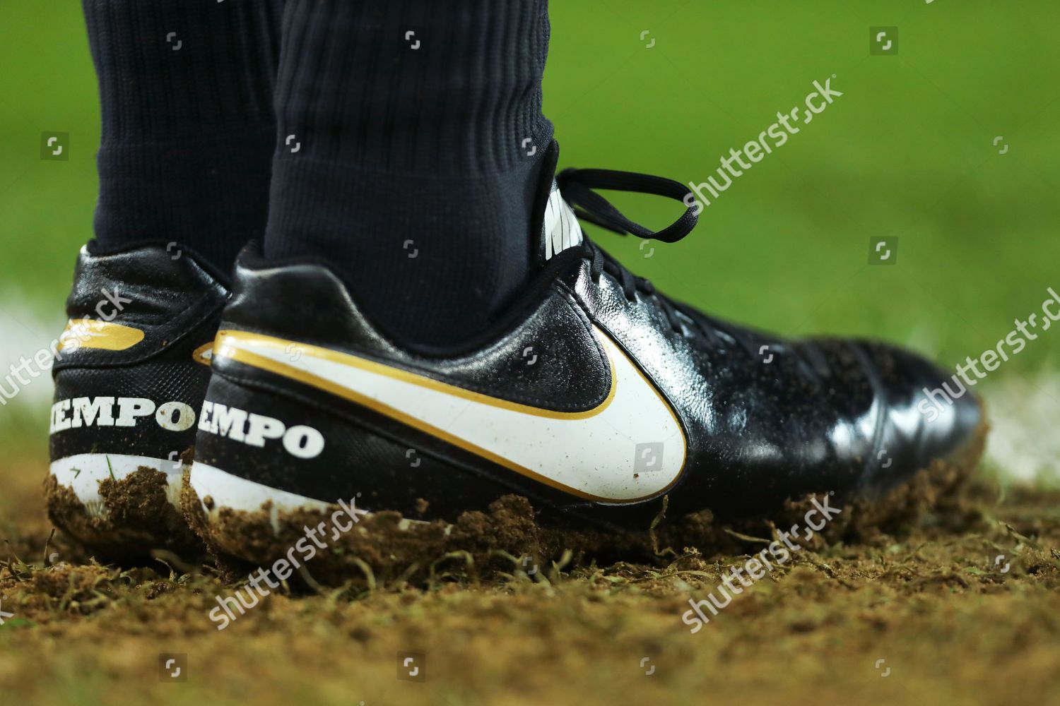 Referees Assistants Nike Tempo Football 